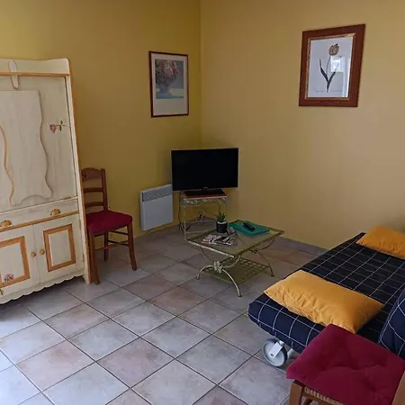 Anduze Gîte Les Pins 2/3 personnes au calme. Massillargues-Attuech Extérieur photo